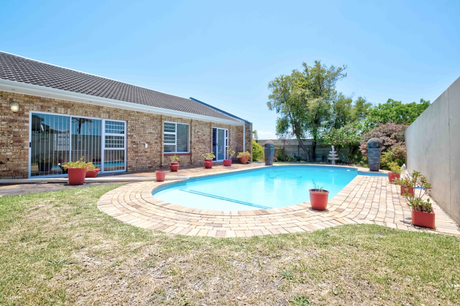 3 Bedroom Property for Sale in Sherwood Eastern Cape